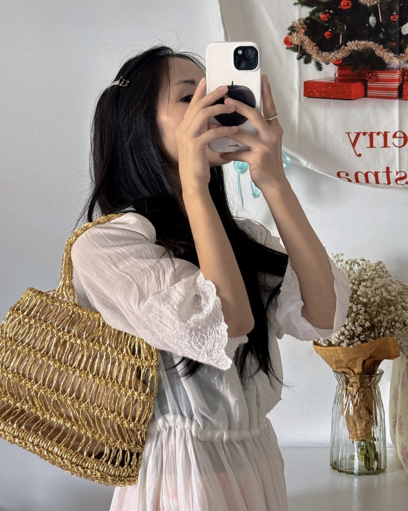 Handmade Woven Tote Bag with Gold and Silver Thread Hollow Design for Vacation and Beach - Image 2