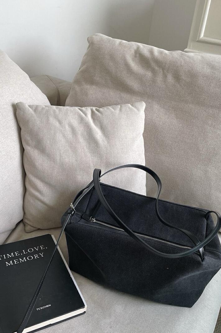 Designer Collaboration Neutral Sand Two-Tone Underarm Tote Bag Large Capacity Commuter Shoulder Bag - Image 5