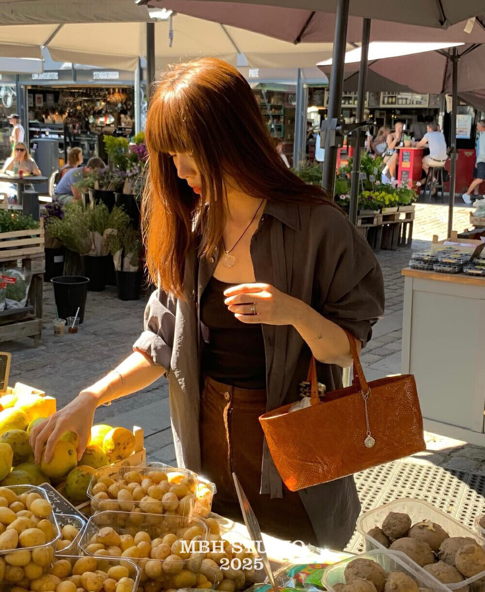 MBH Korean Style Woven Texture Genuine Leather Retro Tote Bag Shoulder Bag with Pouch and Charm