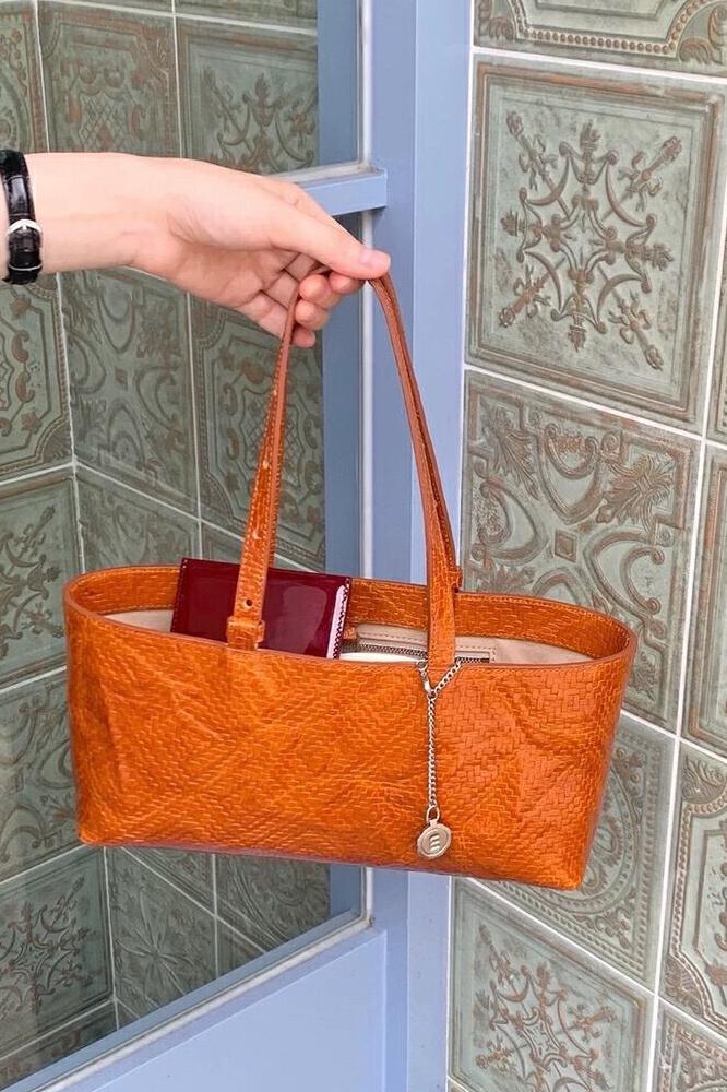 MBH Korean Style Woven Texture Genuine Leather Retro Tote Bag Shoulder Bag with Pouch and Charm - Image 5