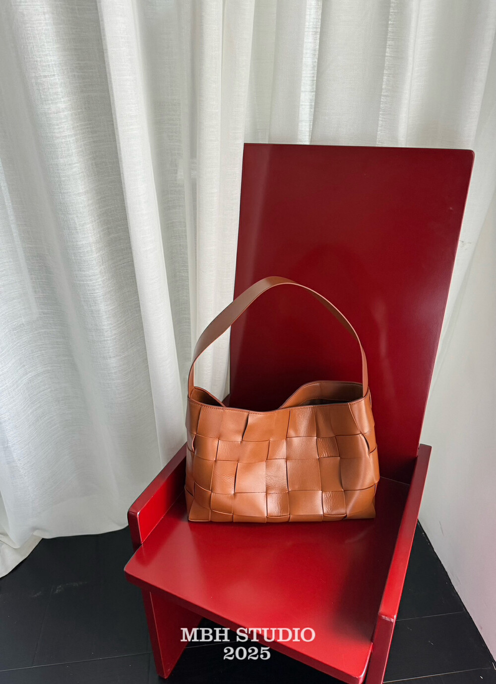 MBH Handwoven Full Grain Leather Tote Bag Large Capacity Commuter Shoulder Bag