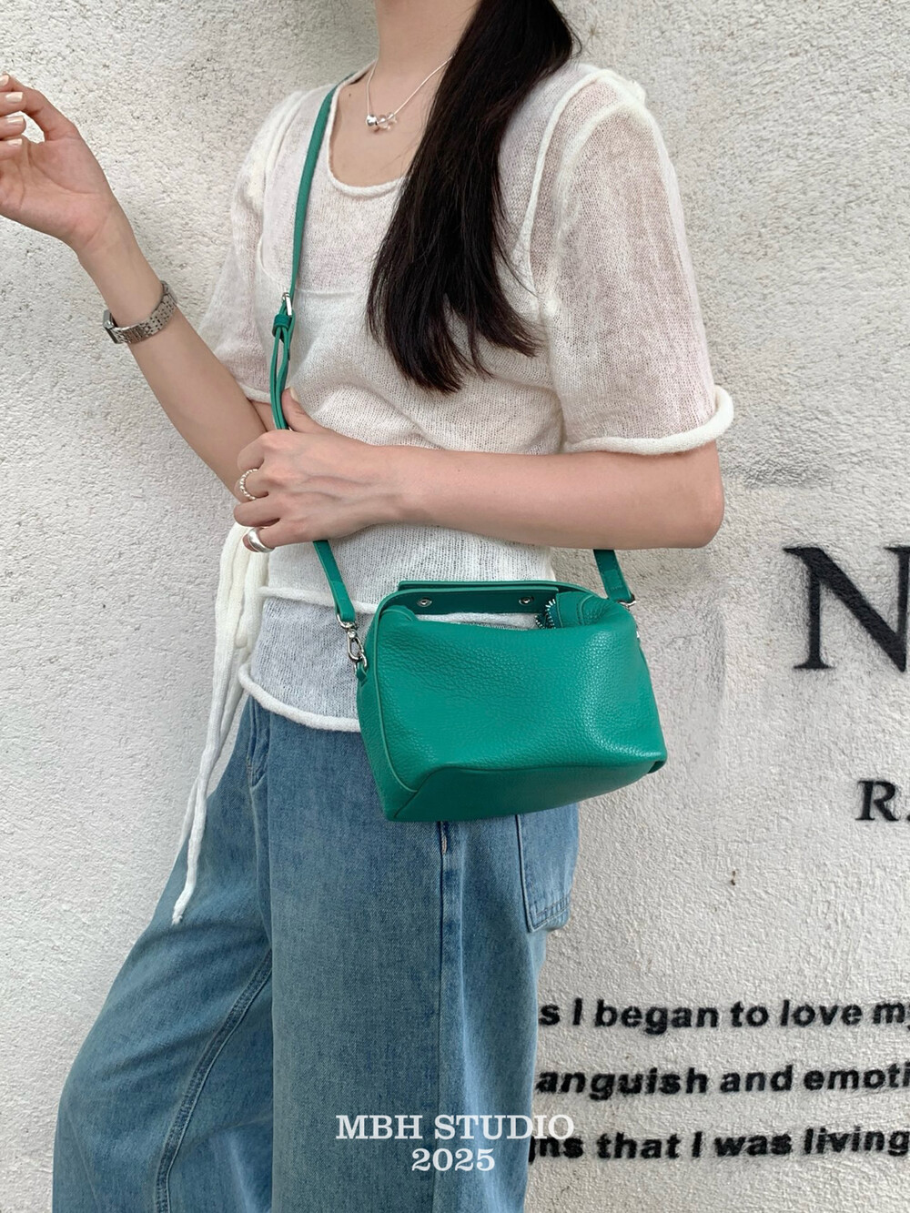 Litchi Grain Genuine Leather Bento Bag Top Layer Cowhide Lock Shoulder Crossbody Handbag with Strap - Image 4