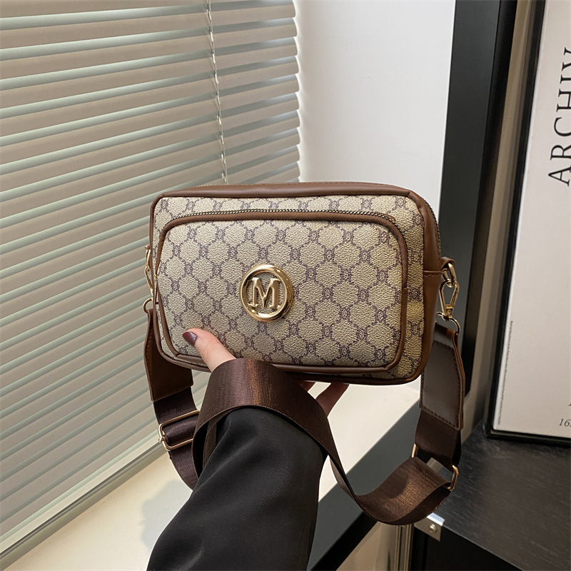 2025 New Trendy One-Shoulder Women's Square Bag PU Zip Crossbody Phone Bag - Image 4