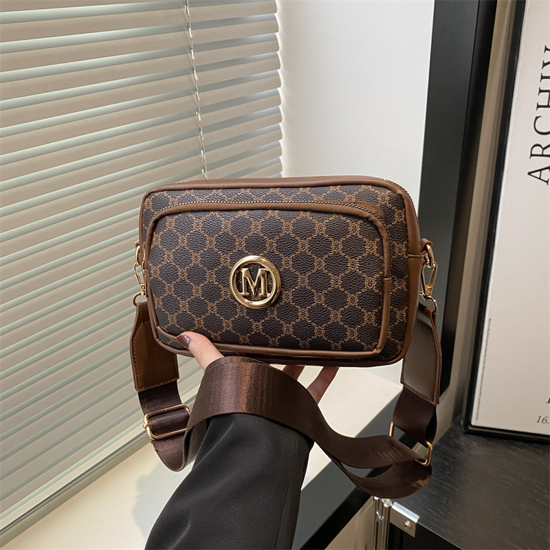 2025 New Trendy One-Shoulder Women's Square Bag PU Zip Crossbody Phone Bag